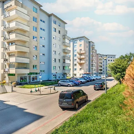 Apartment Sloneczny I Przestronny W Gdansku Z Wanna I Umeblowanym Tarasem By Renters *